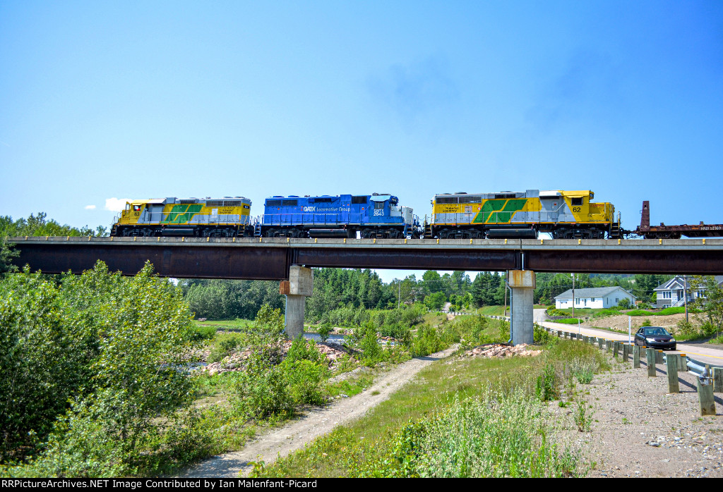 The Grande-Baie turn over the bridge south of UGBEst